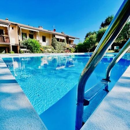 Residenza Riviera Degli Olivi Apartment Тори дел Бенако Екстериор снимка