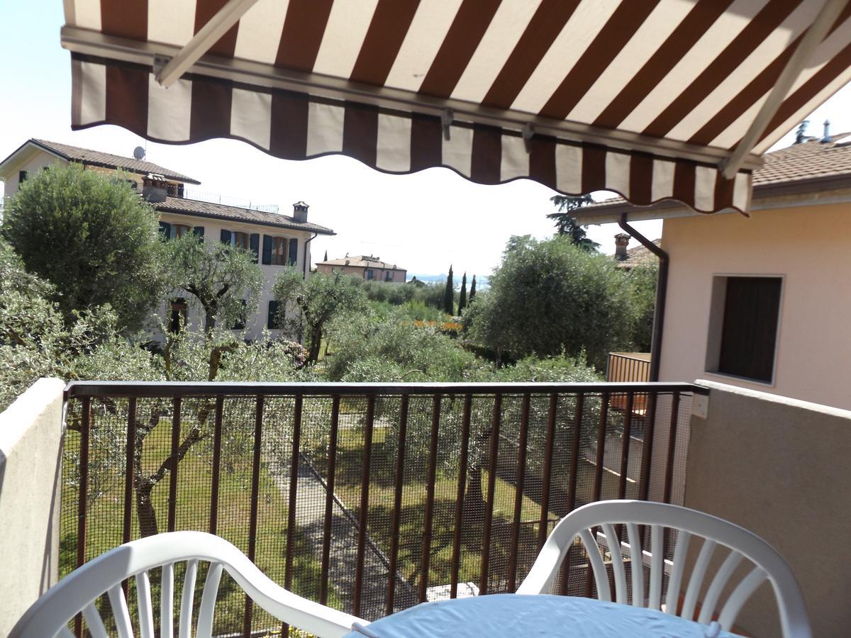Residenza Riviera Degli Olivi Apartment Тори дел Бенако Екстериор снимка