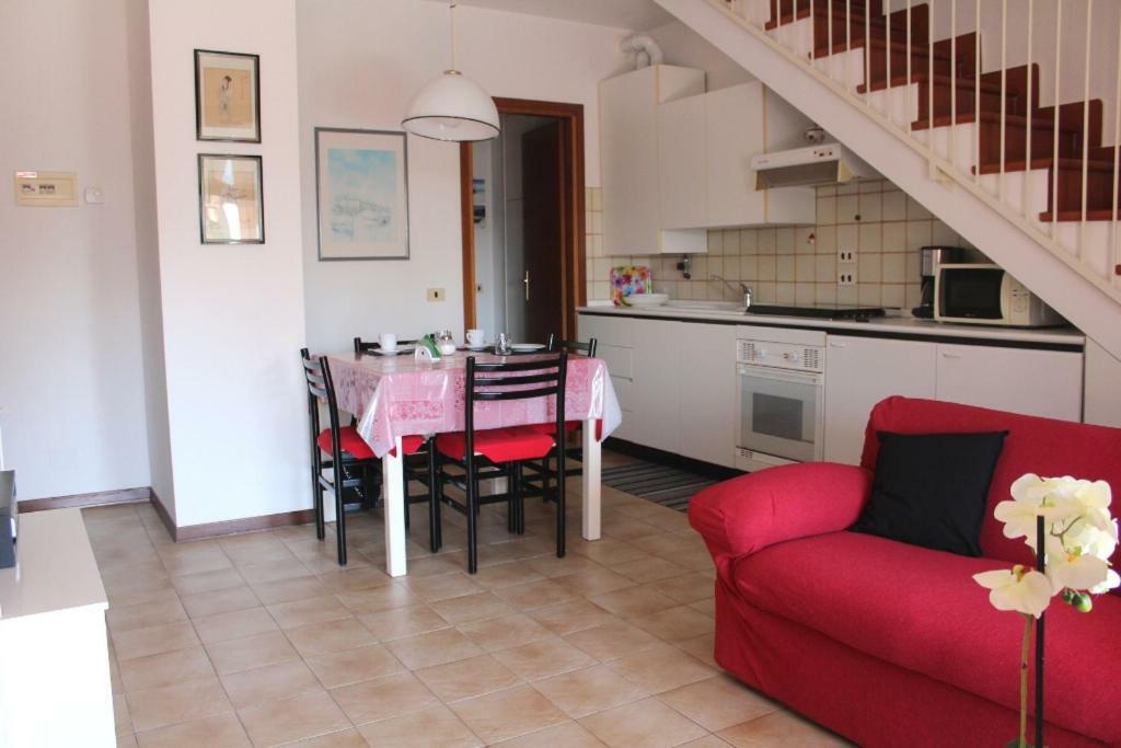 Residenza Riviera Degli Olivi Apartment Тори дел Бенако Екстериор снимка