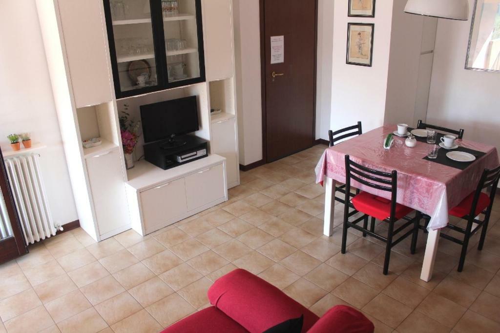 Residenza Riviera Degli Olivi Apartment Тори дел Бенако Екстериор снимка