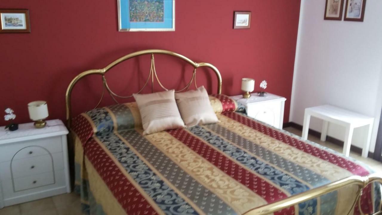 Residenza Riviera Degli Olivi Apartment Тори дел Бенако Екстериор снимка