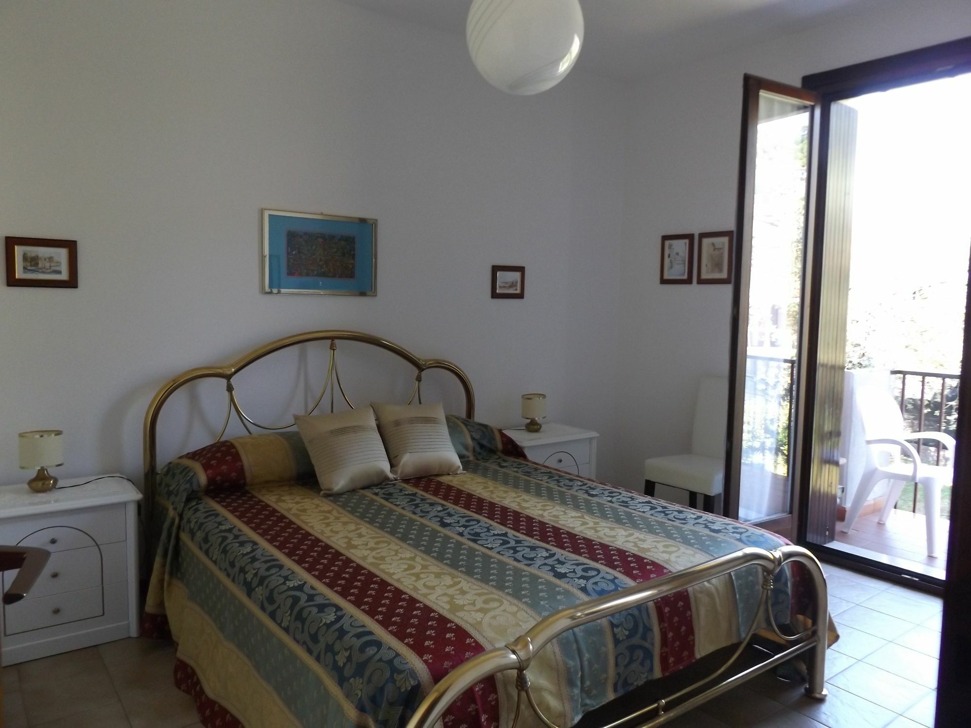Residenza Riviera Degli Olivi Apartment Тори дел Бенако Екстериор снимка